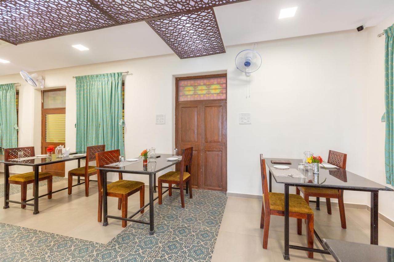 Kstdc Hotel Mayura Adilshahi Bijapur Exteriér fotografie