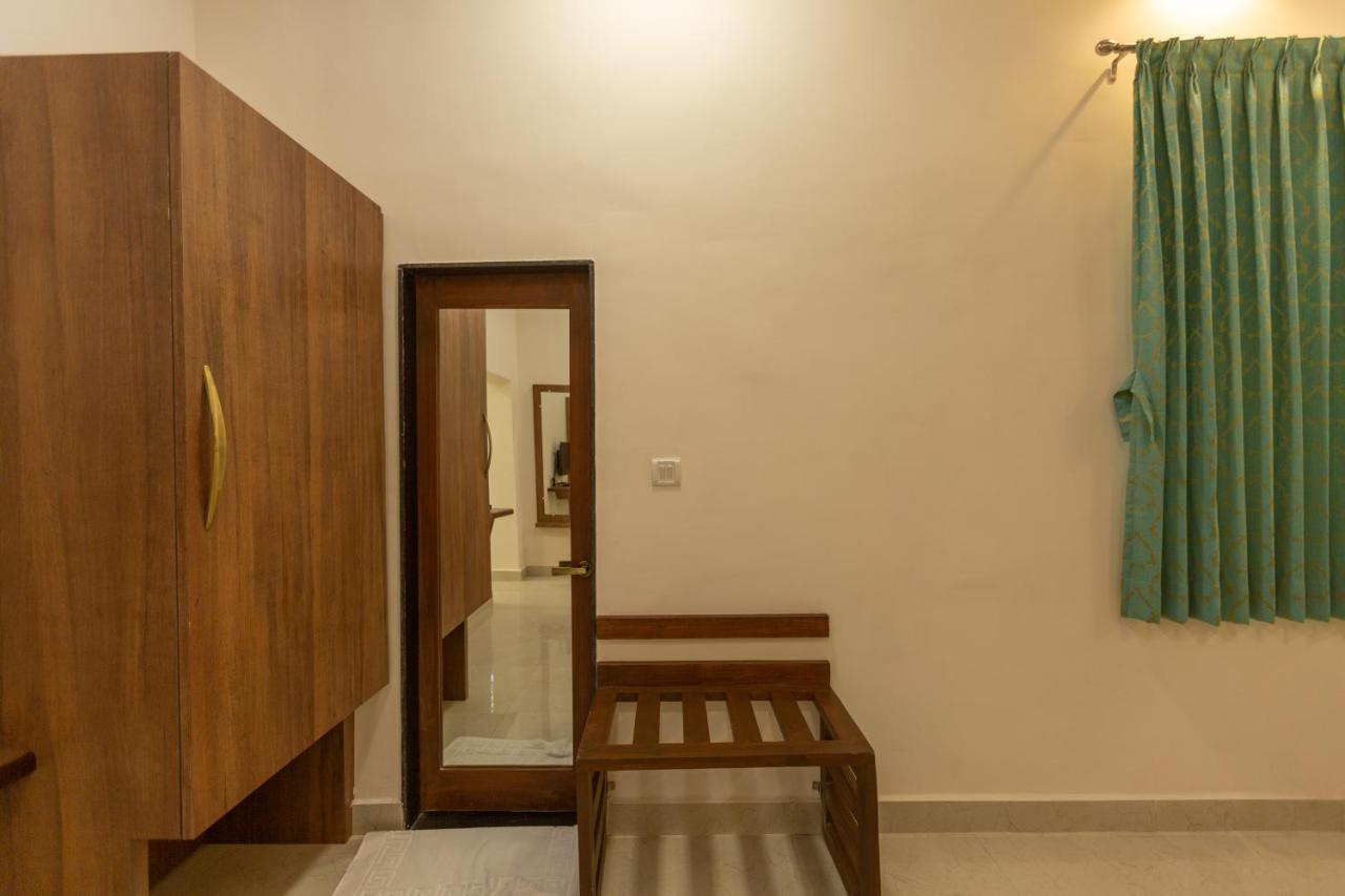 Kstdc Hotel Mayura Adilshahi Bijapur Exteriér fotografie