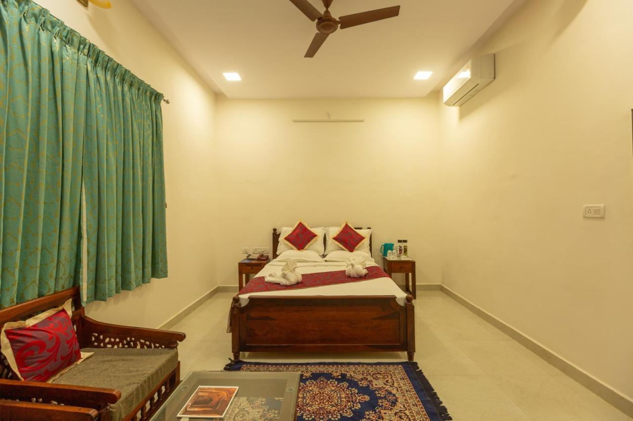 Kstdc Hotel Mayura Adilshahi Bijapur Exteriér fotografie